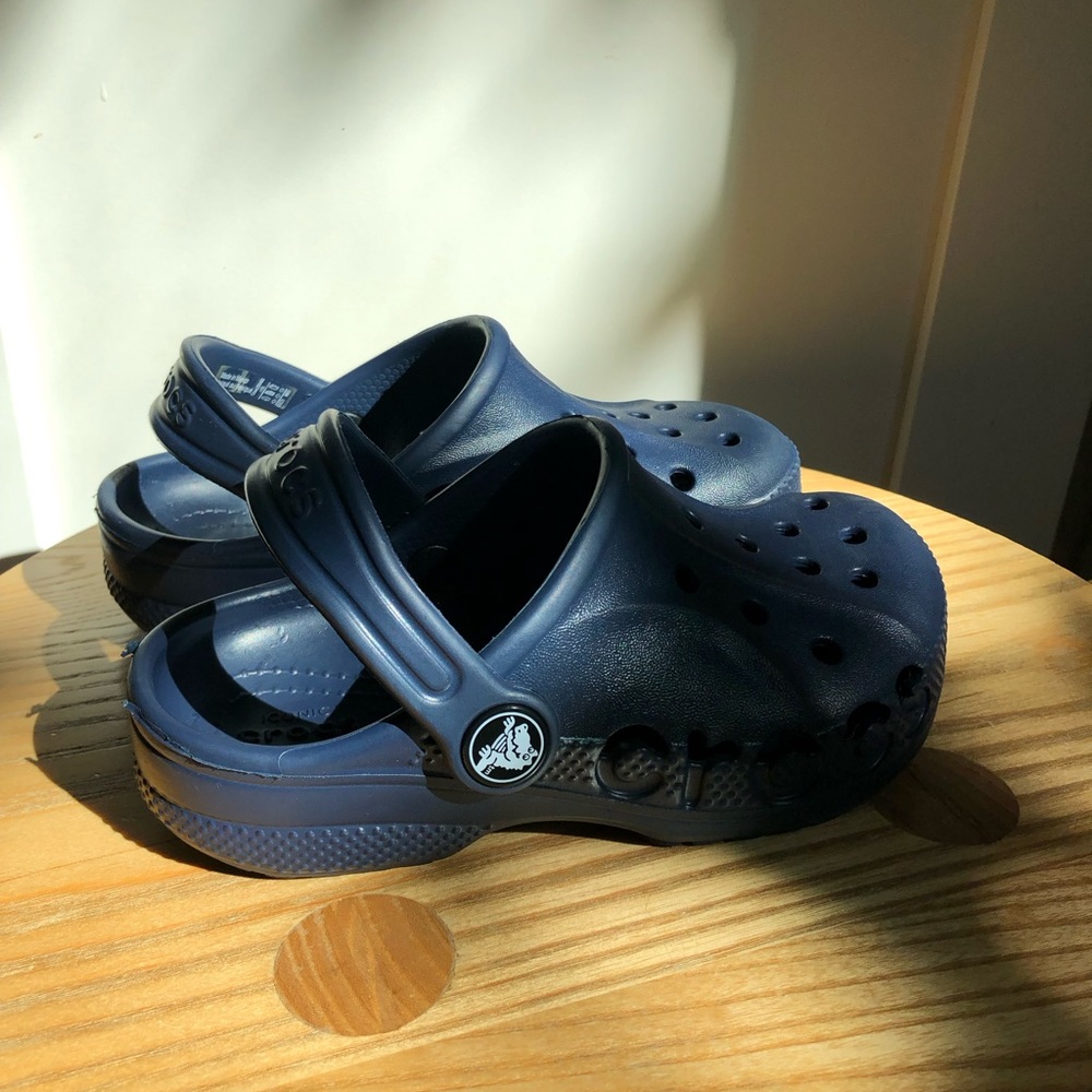 Toddler Crocs Size 10, Navy